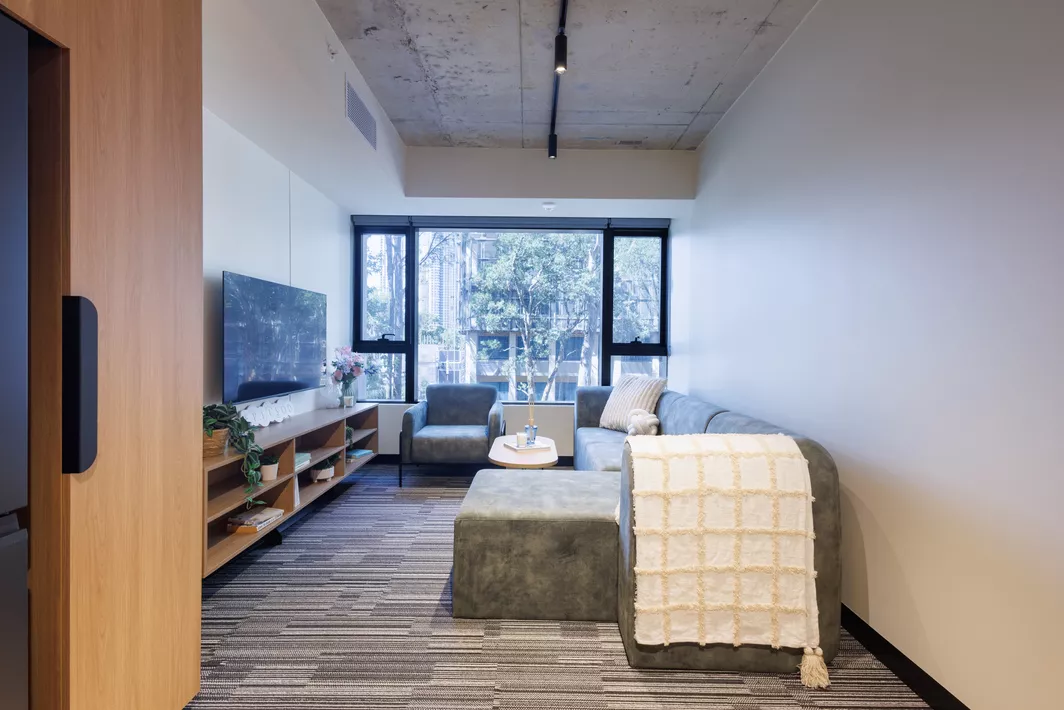 1+-+1Q2A0393-HDR+-2025