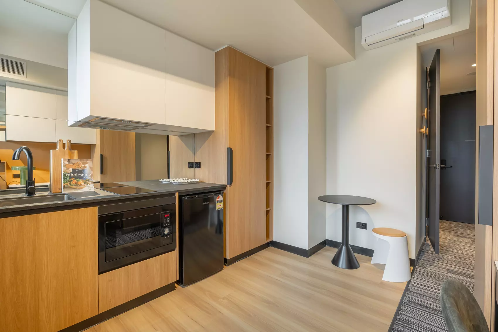 Aspect Studio_R62_7206-HDR.jpg