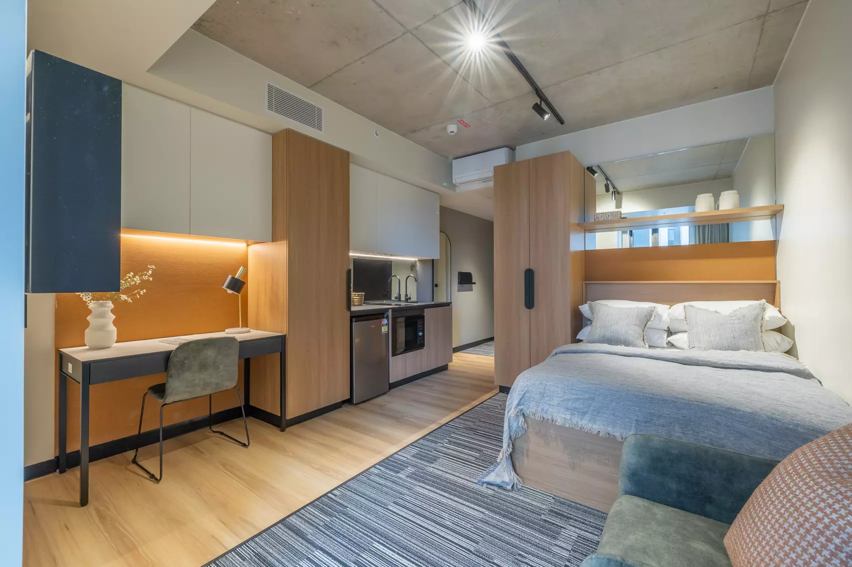 Empowered Studio_R62_7713-HDR.jpg