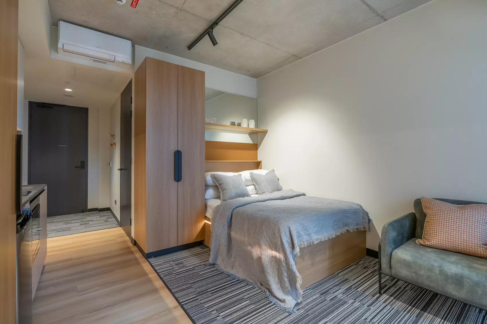 Empowered Studio_R62_7716-HDR.jpg