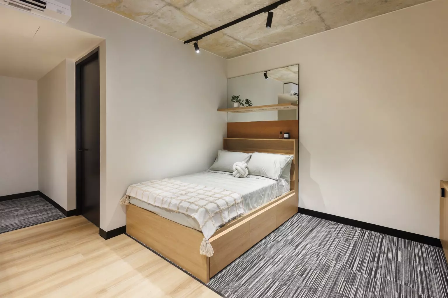 Premier Emp Room_1_edited.png