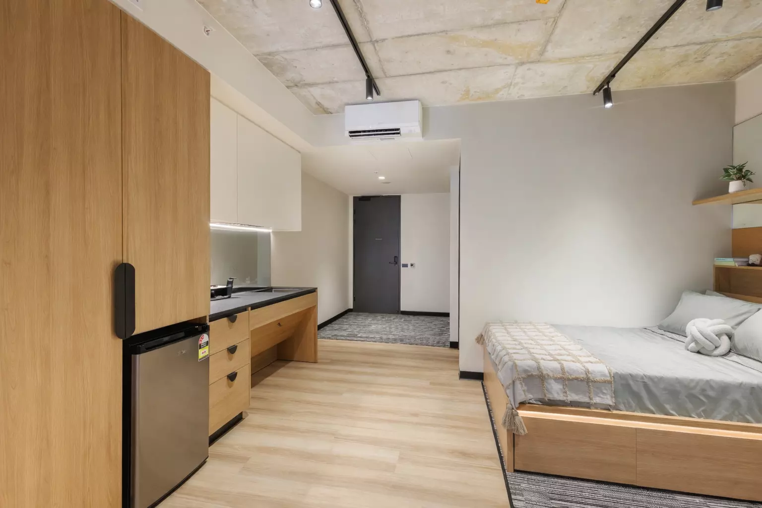 Premier Emp Room_2_edited.png