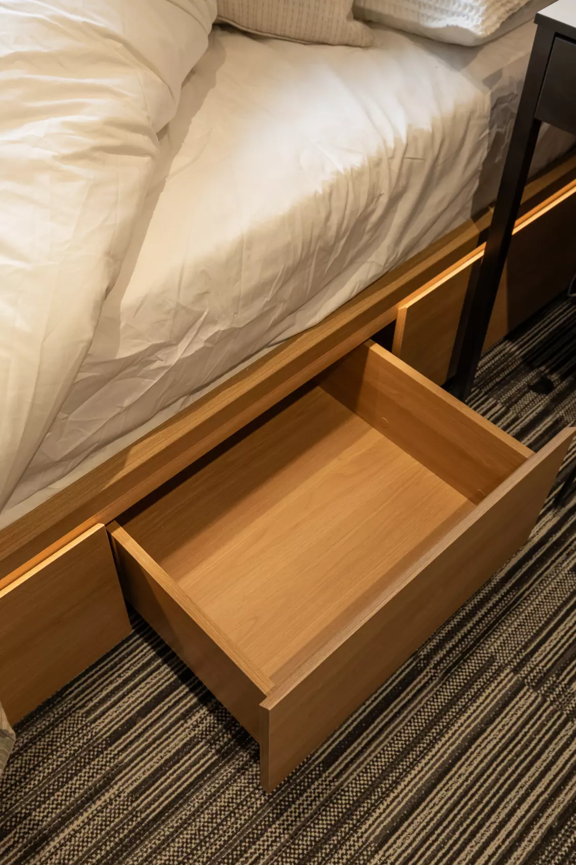 Signature Studio_R62_6904.jpg